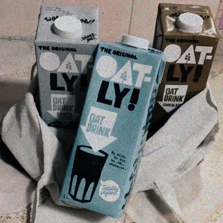 photo of Oatly Oat Drink Barista Edition  shared by @rainbowandstars on  08 Oct 2020 - review