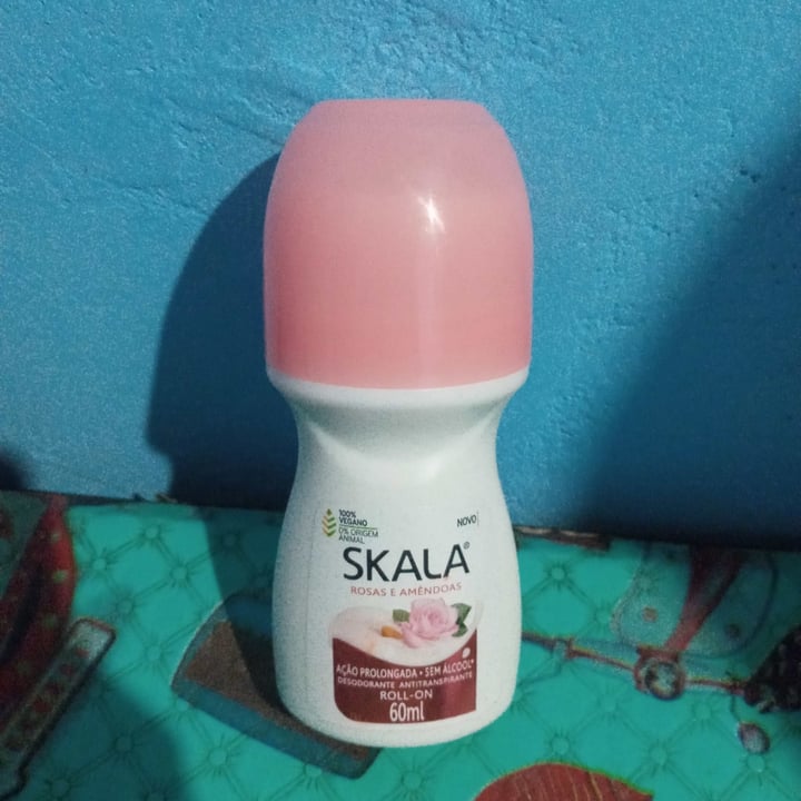 photo of Skala Desodorante rosas e amêndoas shared by @is4belly on  10 Jul 2021 - review