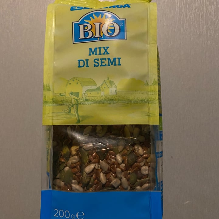photo of Esselunga Bio Mix di semi shared by @alicelovestheanimals on  30 Dec 2021 - review