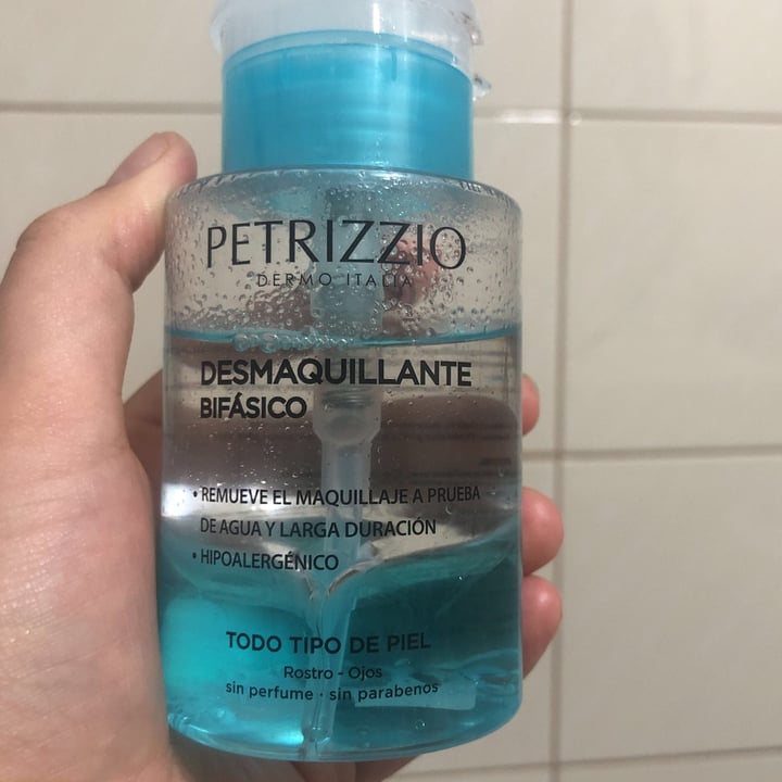 photo of Petrizzio Desmaquillante Bifásico shared by @ignagarfias on  22 Jan 2021 - review