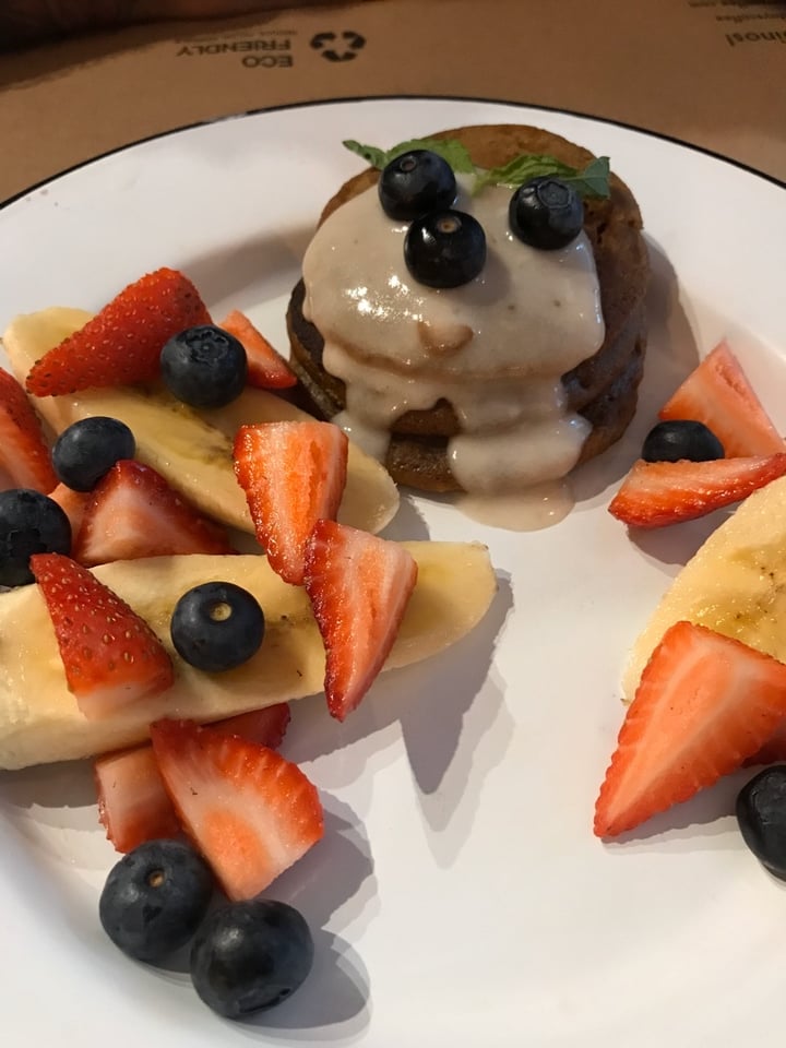 photo of OL'DAYS Coffee and Deli Vegan Pancakes Con Cream de Coco shared by @signorinaluciana on  17 Feb 2020 - review
