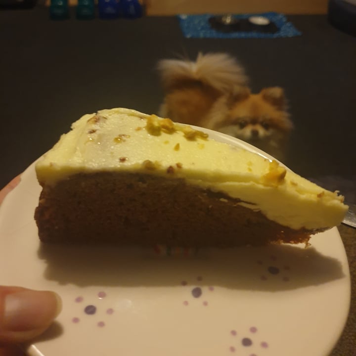 photo of Kirsty’s Carrot Cake shared by @seitanicfeminist on  16 Mar 2021 - review