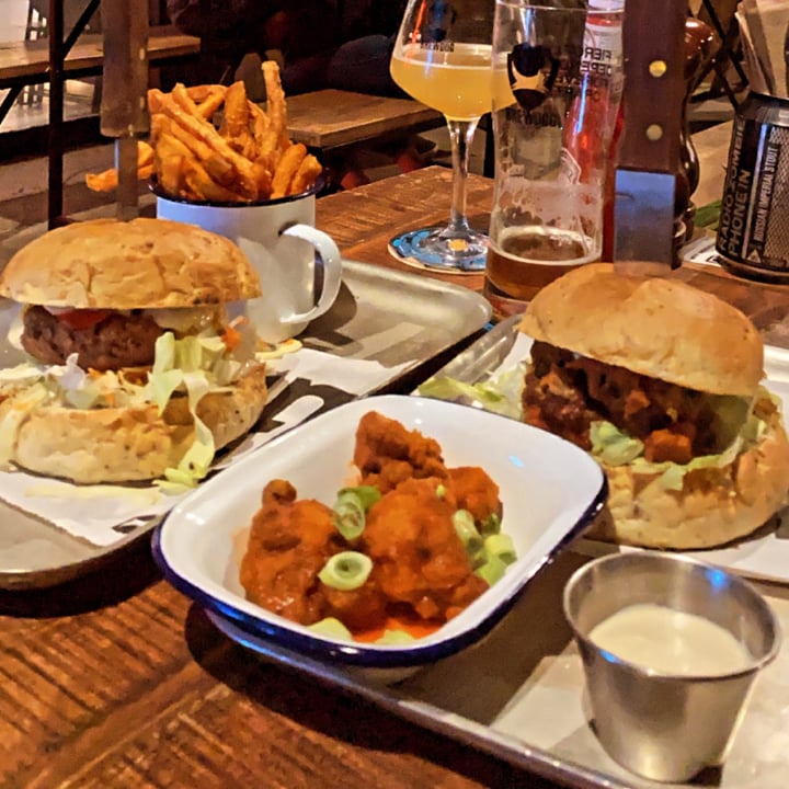 photo of BrewDog Nice Cauliflower buffalo wing burger shared by @juliafelicie on  04 Oct 2021 - review