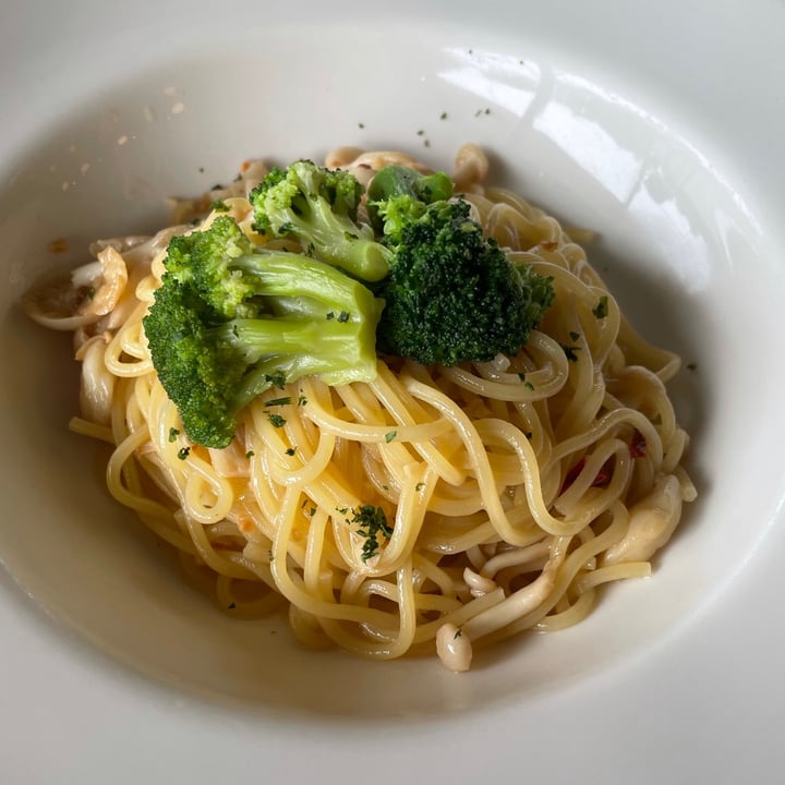 photo of Bakery and Bar St. Marc Vegetarian Aglio Olio shared by @madvegbabe on  22 Jul 2021 - review