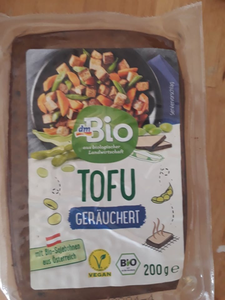 photo of dmBio Tofu Geräuchert shared by @elisa9900 on  08 Apr 2020 - review