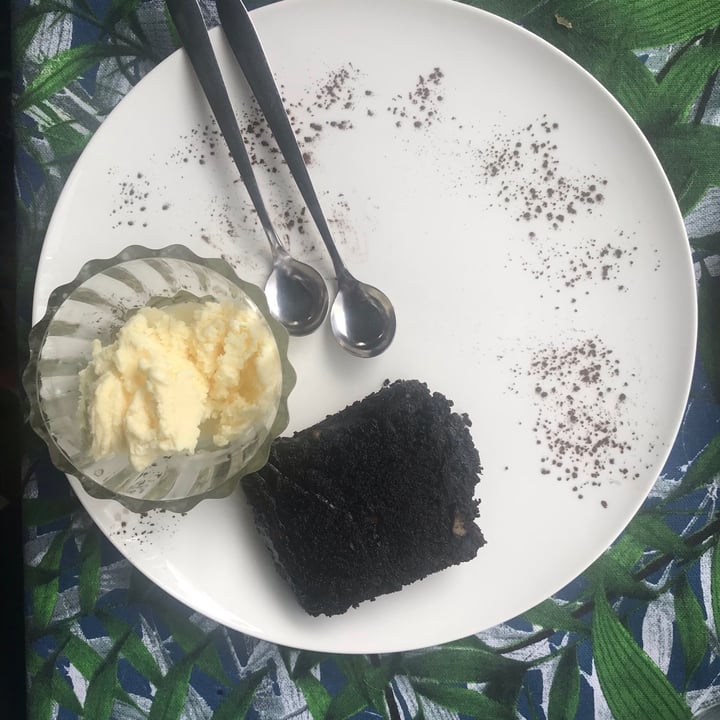 photo of Vegan E Meet Italy Vegan Chocolate Brownie with Vegan Ice Cream shared by @shannygirl on  03 Jun 2020 - review