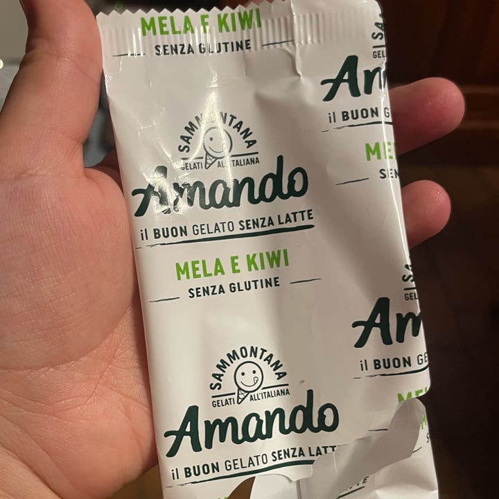review photo of Sammontana 6 stecchi frutti rossi, pesca, mela e kiwi shared by @martinacento on 30 Jun 2022 - review