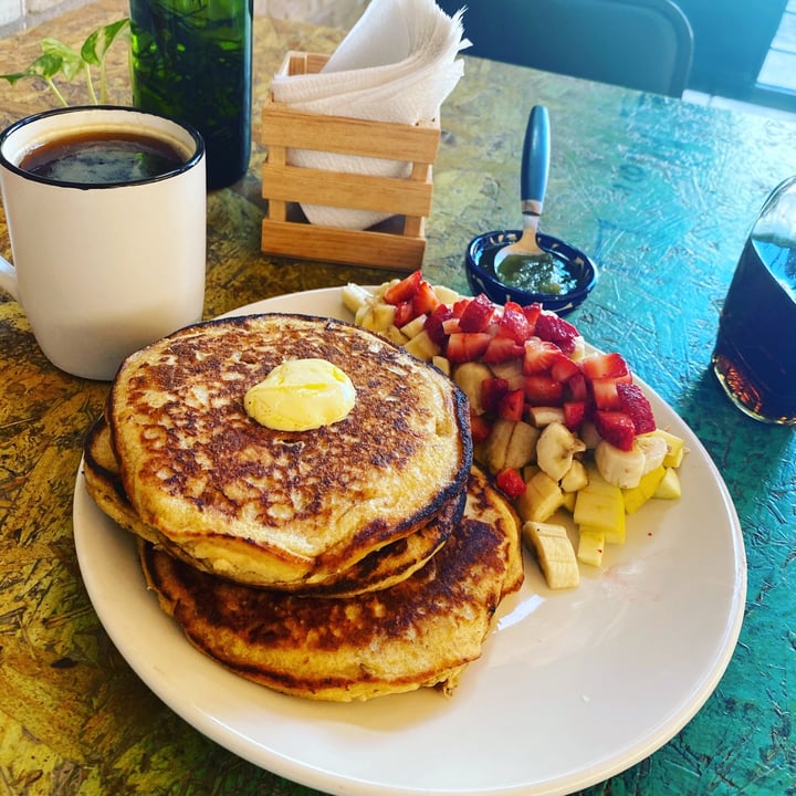 photo of Café Jardín Laureles Hot Cakes shared by @unidad-animal on  12 Jul 2020 - review