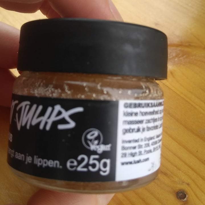 photo of LUSH Fresh Handmade Cosmetics Mint Julips lip scrub shared by @jacomien on  27 Jun 2020 - review