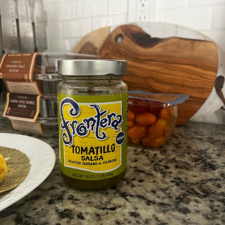 review photo of Frontera Tomatillo Salsa shared by @nicolerpac on 05 Nov 2022 - review