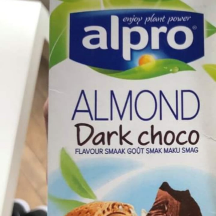 photo of Alpro Dark Chocolate Almond Milk shared by @klaroslava on  10 Jun 2021 - review