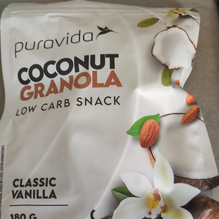 review photo of puravida Coconut granola shared by @fernandinha on 09 May 2022 - review