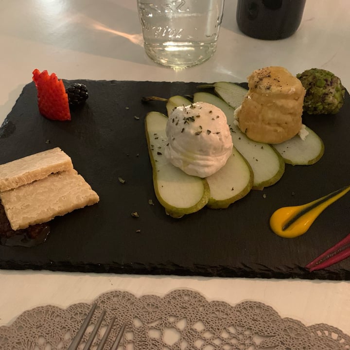 review photo of MOON - Move Ortigia Out of Normality Non chiamateli formaggi! shared by @olimpia on 14 Apr 2022 - review