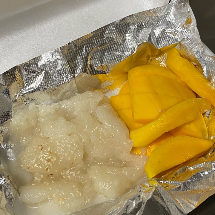 review photo of Thai Thani Cuisine mango sticky rice shared by @amandavsevilla on 07 May 2022 - review