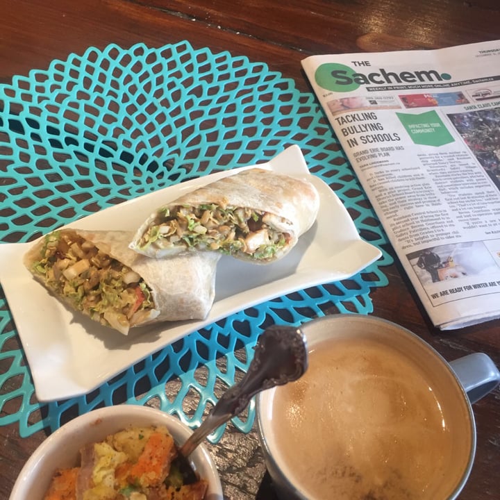 review photo of The Minga Cafe Thai Slaw Wrap With Hot Sauce shared by @theveronikasimmons on 12 Dec 2019 - review