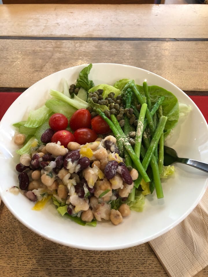 photo of Kraftwich by Swissbake Kraft your own salad shared by @roxtarlette on  27 Mar 2019 - review