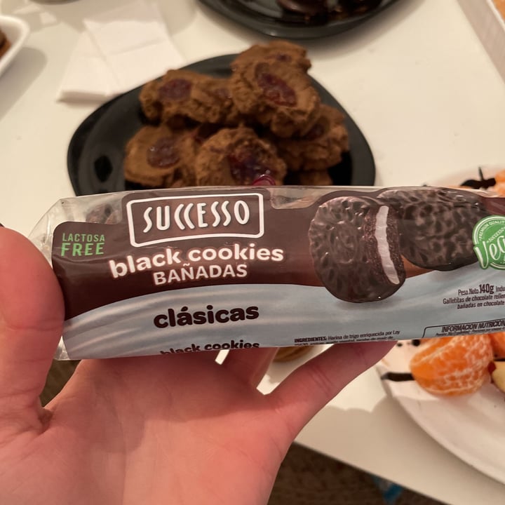 photo of Successo Black cookies bañadas shared by @steefjegier on  24 Aug 2021 - review