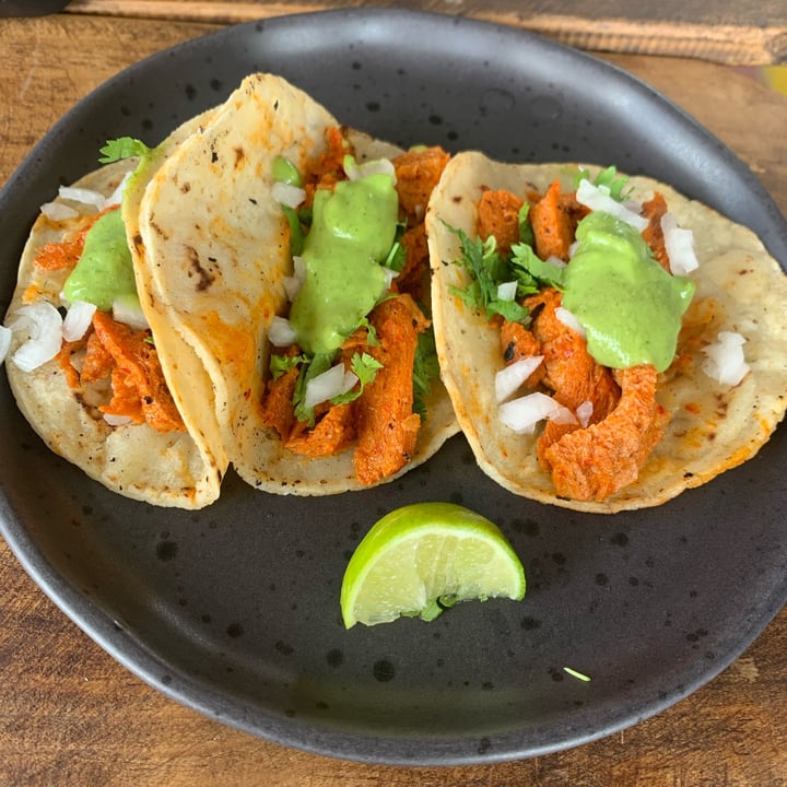 review photo of Los Muchitos Comida Vegana Tacos mixtos de pastor, zetas y hongos shared by @mirandxlynnx on 16 Jun 2022 - review