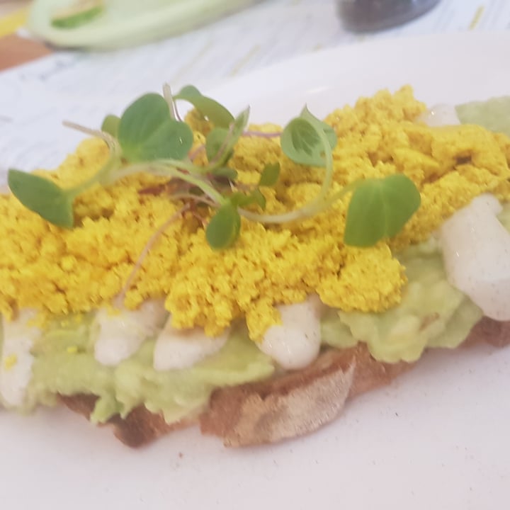 review photo of Lexi's Healthy Eatery Avo On Toast With Extra Scramble Tofu shared by @rorydegroot on 02 May 2021 - review