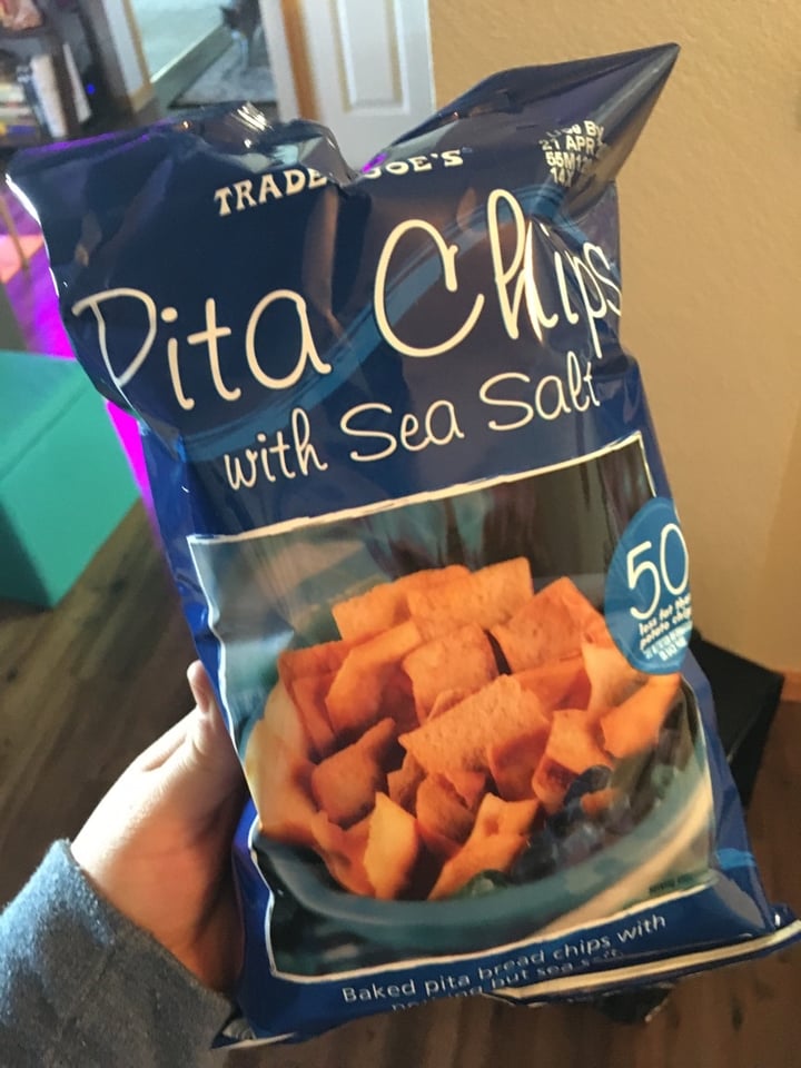 photo of Trader Joe's Pita Chips with Sea Salt shared by @lisseatsplants on  19 Dec 2019 - review
