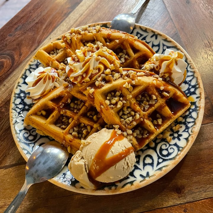 review photo of Distrito Vegano Gofre La Moder shared by @ggj on 20 Nov 2022 - review
