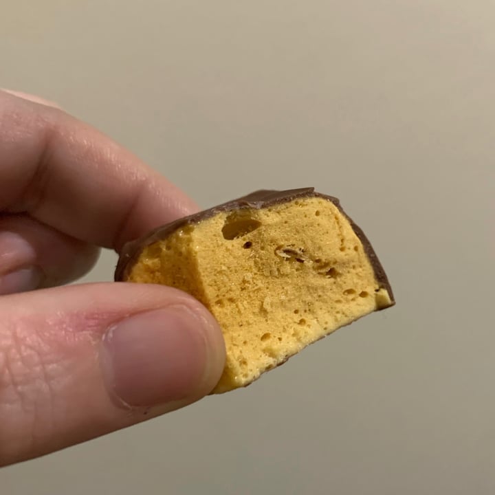 photo of Vegan store Gold Crunch shared by @lavievegetale on  29 May 2021 - review