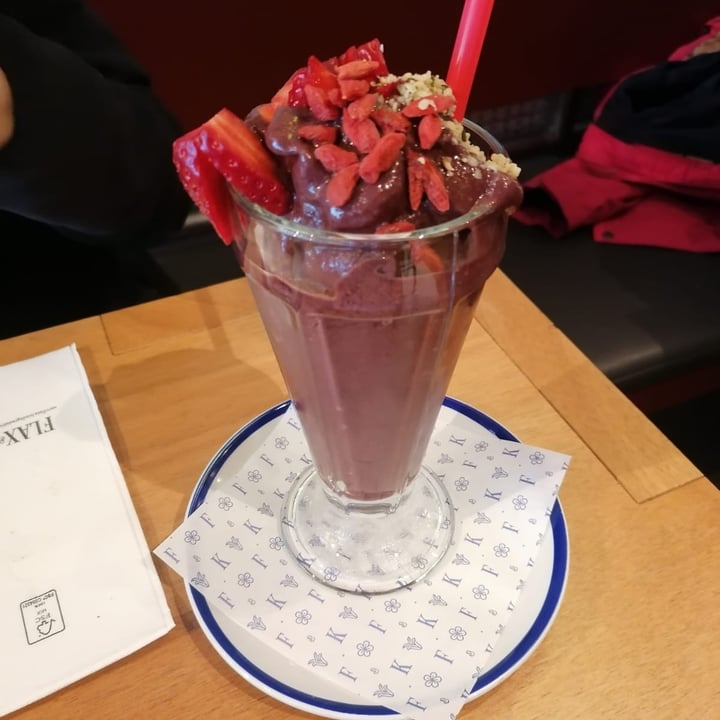 photo of Flax & Kale Street Açai copa shared by @tintadecuervo on  28 May 2022 - review