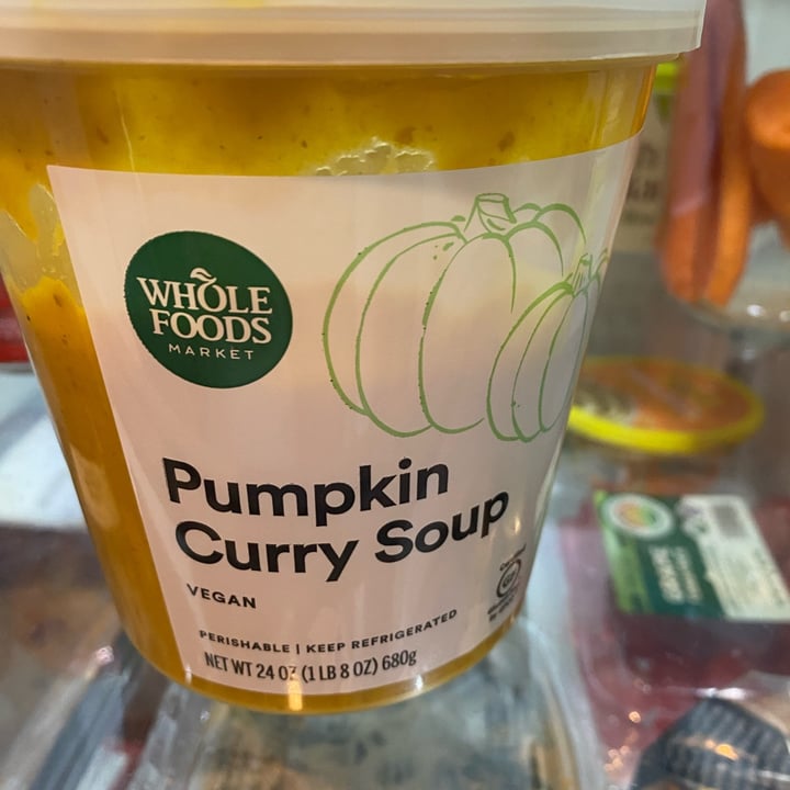 photo of Whole Foods Market Pumpkin Curry Soup shared by @nathlena19 on  26 Nov 2022 - review