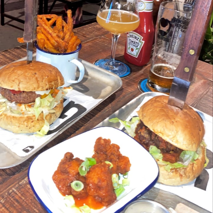 photo of BrewDog Nice Cauliflower buffalo wing burger shared by @juliafelicie on  04 Oct 2021 - review