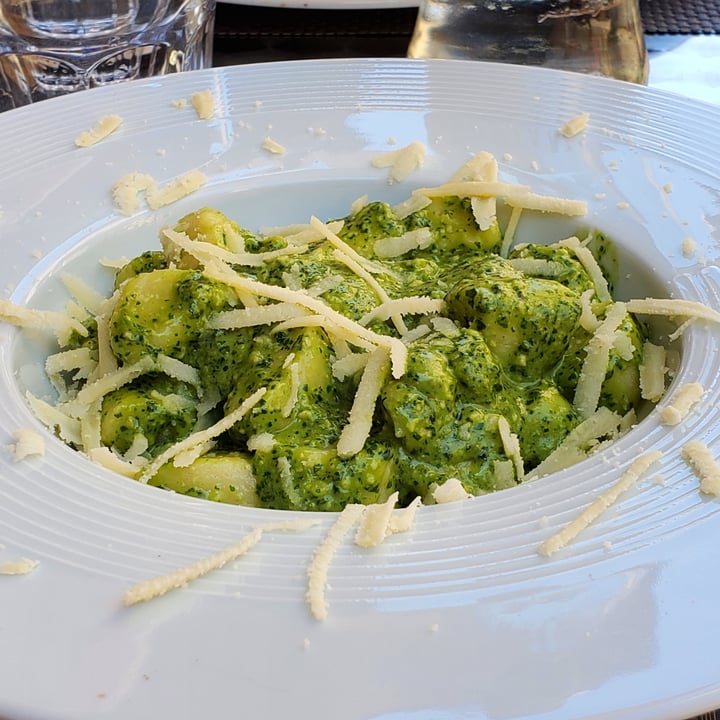 photo of La Tecia Vegana Gnocchi Con Pesto Di Rucola shared by @lucamichieli on  03 Sep 2021 - review