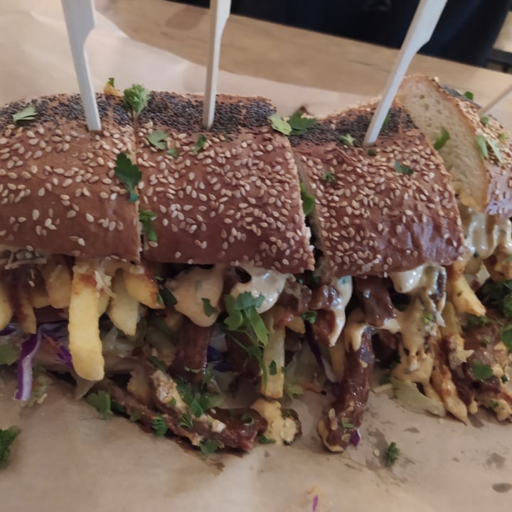 review photo of Lekker Vegan Kloof Mixed Chickn and Beef Gatsby shared by @thecapeflatshippie on 04 Jun 2021 - review