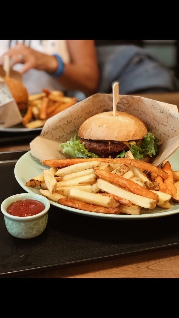 photo of Forky's The Beyond Burger shared by @nasholistic on  03 Feb 2020 - review