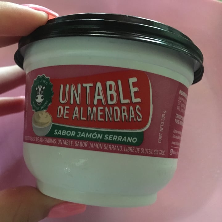 photo of Felices Las Vacas Untable de Almendras sabor Jamón Serrano shared by @celbentz on  24 Oct 2020 - review