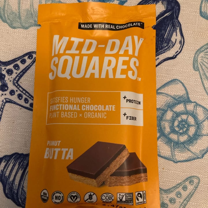 photo of Mid-day squares Peanut Butter And Chocolate Midday Square shared by @disney12 on  07 Apr 2022 - review