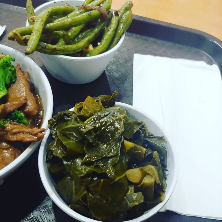 photo of NuVegan Café Vegan Beef And Broccoli, String Beans, And Collards shared by @vecanter on  06 Dec 2019 - review