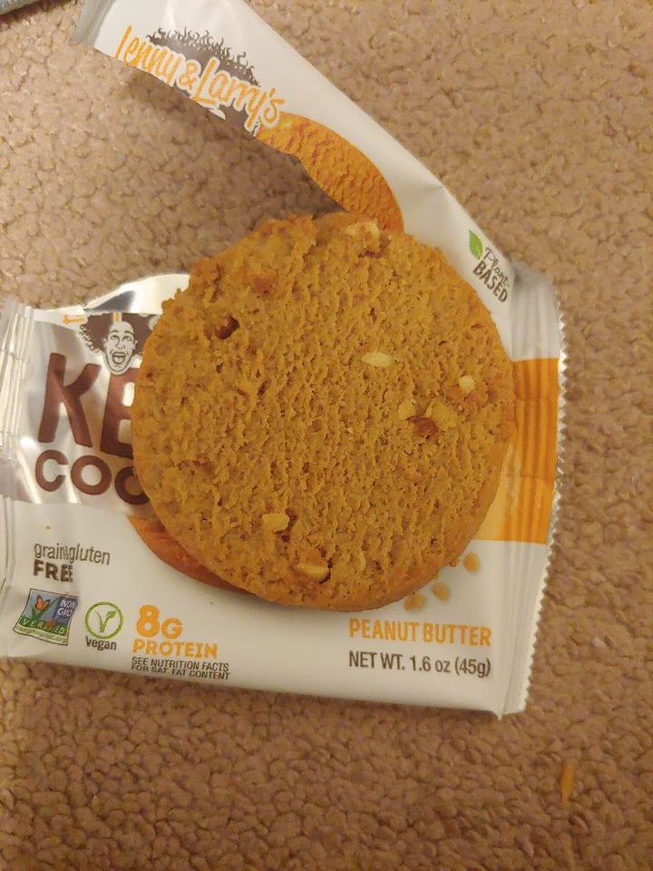 photo of Lenny & Larry’s Keto Peanut Butter Cookie shared by @vecanter on  12 Feb 2020 - review