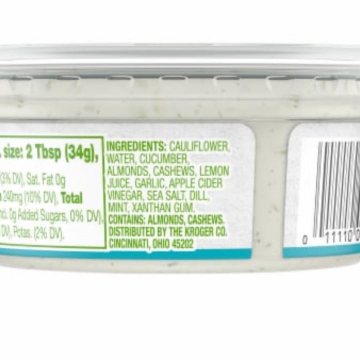 photo of Simple Truth Tzatziki Plant-Based Cauliflower Dip shared by @ellesegarcia on  01 Jun 2022 - review