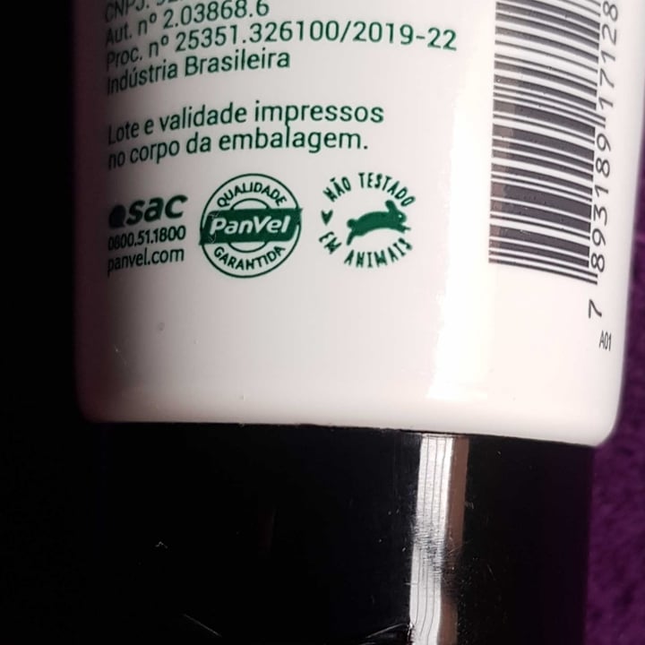 photo of Panvel Tea tree esfoliante facial shared by @lalisloureiro on  04 Dec 2021 - review