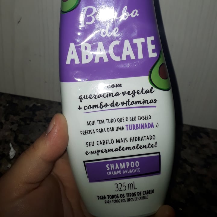 review photo of Nazca Origem Bomba De Abacate Shampoo shared by @claudiafialka on 11 May 2022 - review