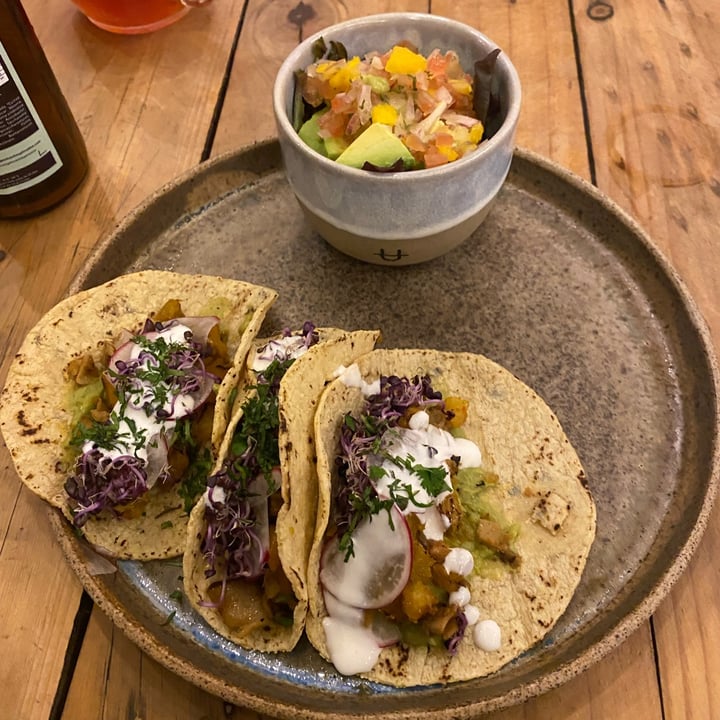 review photo of Bhumi Cumbaya Tacos Al Pastor De Coliflor shared by @natyfelix on 26 Apr 2022 - review