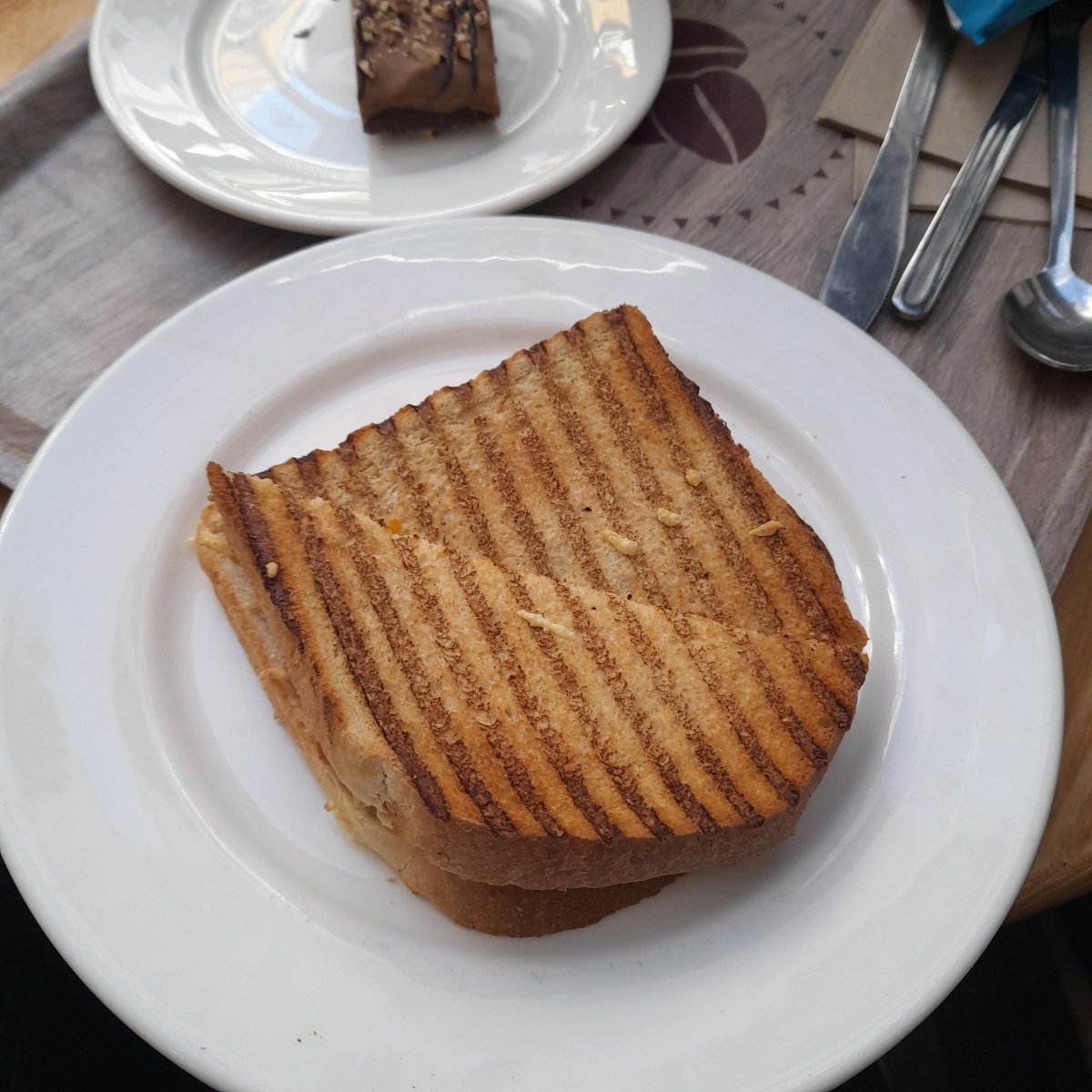 Costa Coffee Smoky Ham and Cheez Toastie Reviews abillion