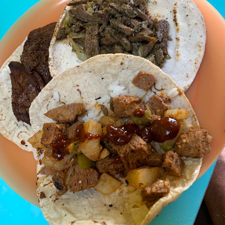 photo of Tacotlan Vegano Tacos Veganos shared by @yoatzin on  13 Nov 2022 - review