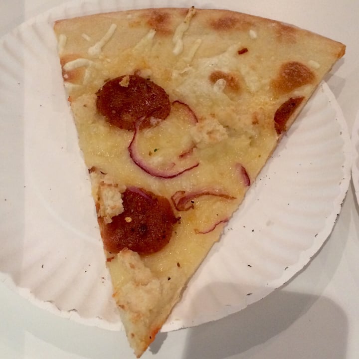 photo of Screamer's Pizzeria Vampire Slice shared by @ilovegoats on  23 Nov 2019 - review