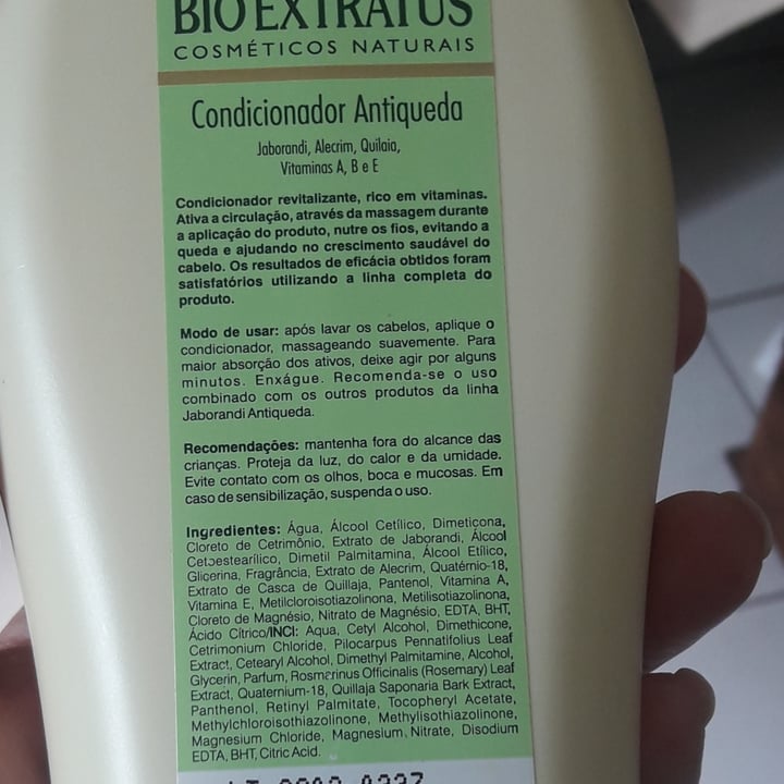 photo of Bioextratus condicionador Antiqueda Jaborandi, Alecrim E Quilaia shared by @fernandabrodrigues39 on  25 Jun 2022 - review
