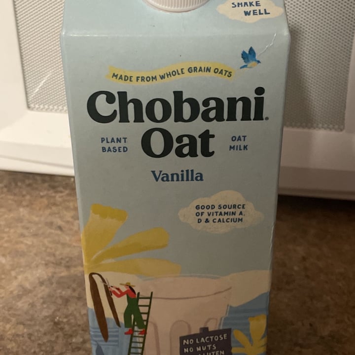 photo of Chobani Oat Milk - Vanilla shared by @cailyntoro on  02 Dec 2021 - review
