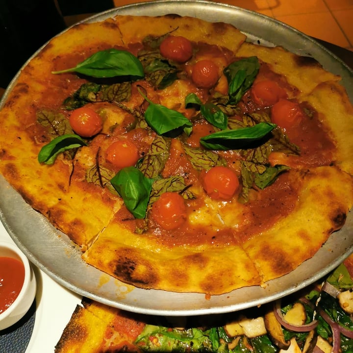 photo of Blue Label Pizza & Wine Veganized: Like a caprese shared by @deepaknk on  23 Nov 2020 - review