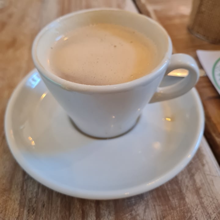 photo of Chill Garden cafe con leche de almendras shared by @miketorres on  28 Jul 2022 - review