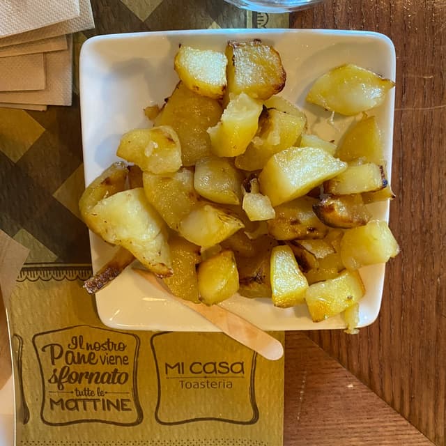 菜肴“Patate al forno”的照片