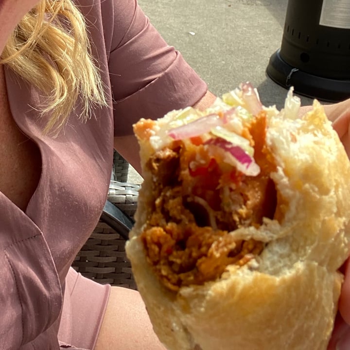 photo of Oak House Deli Vegan Italian sub shared by @theveganmary on  16 Sep 2021 - review