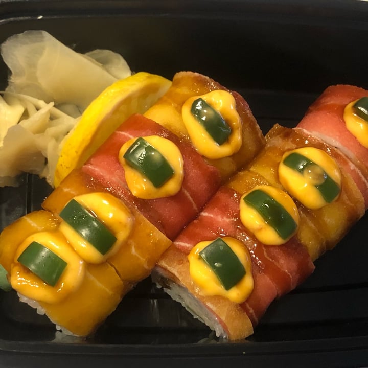photo of Chef Kenny’s Asian Vegan Vegan Sexy Roll shared by @savetheplantss on  18 Jul 2022 - review